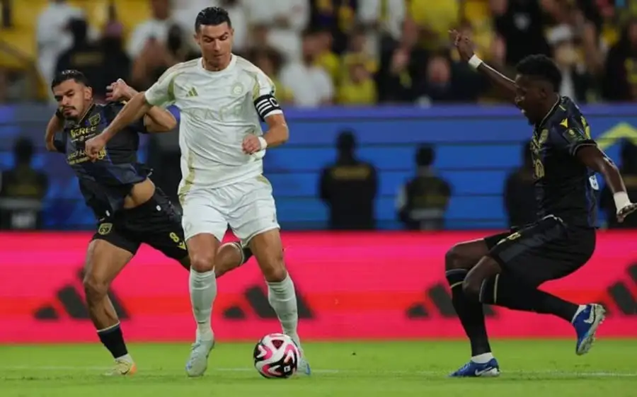 Al Taawoun Triumphs Over Al Nassr FC in King's Cup, Ronaldo's Late Penalty Flies High